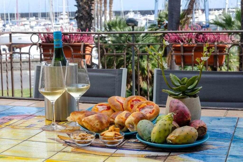 Vila Casa Delle Zammare Fronte Mare Centro Storico Riposto Exteriér fotografie